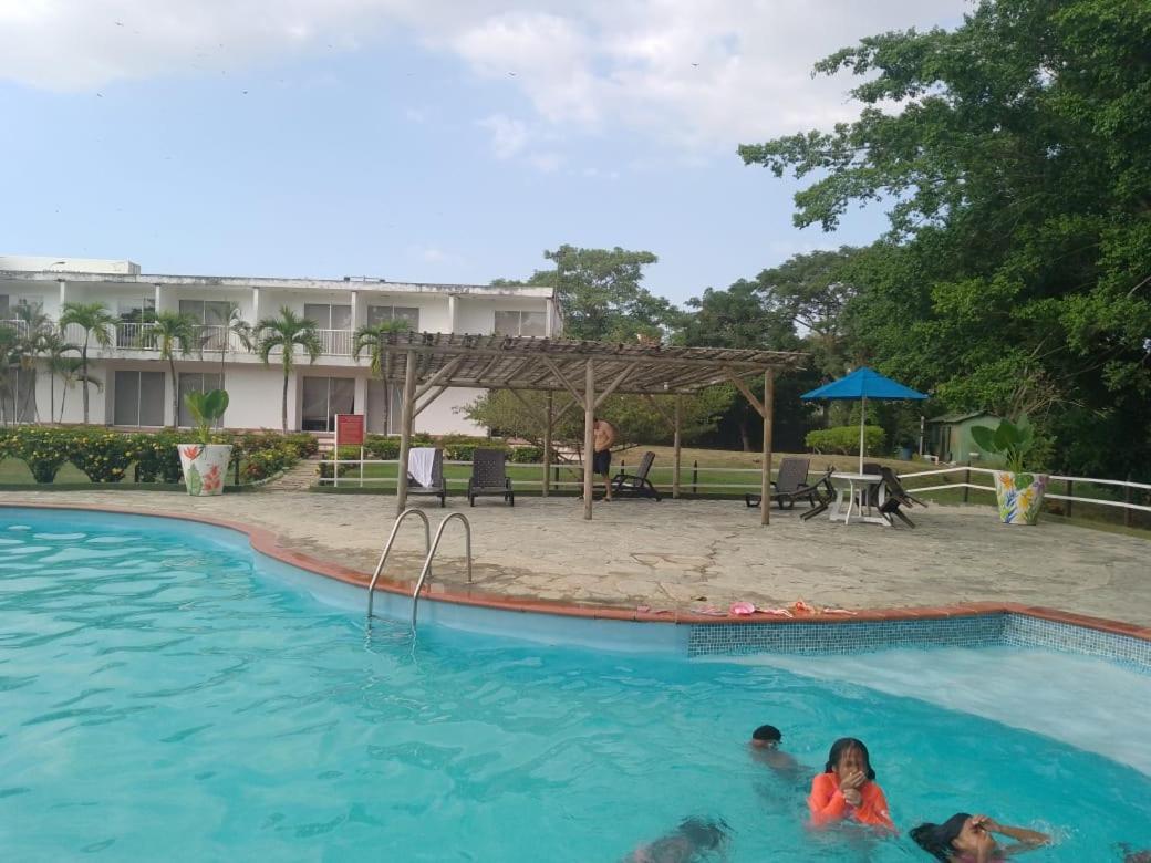 Hotel Parador Tropical Cartagena Exterior photo